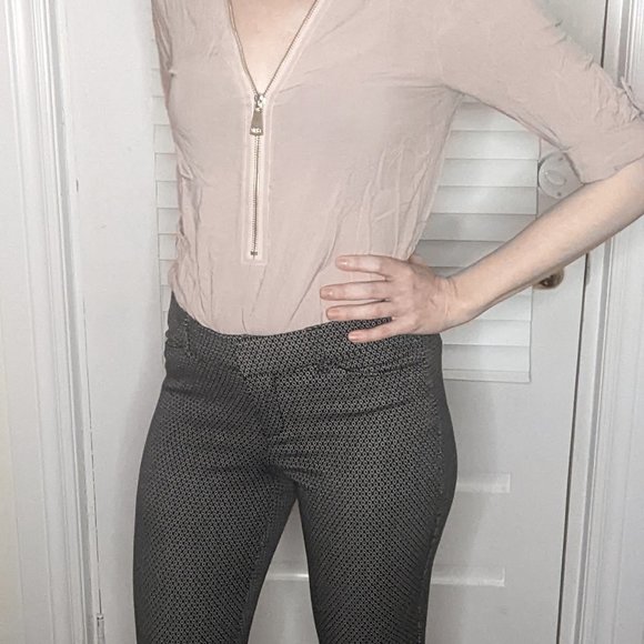 ✌️2 for 10👐 edgy zipper-front blouse - Picture 1 of 3